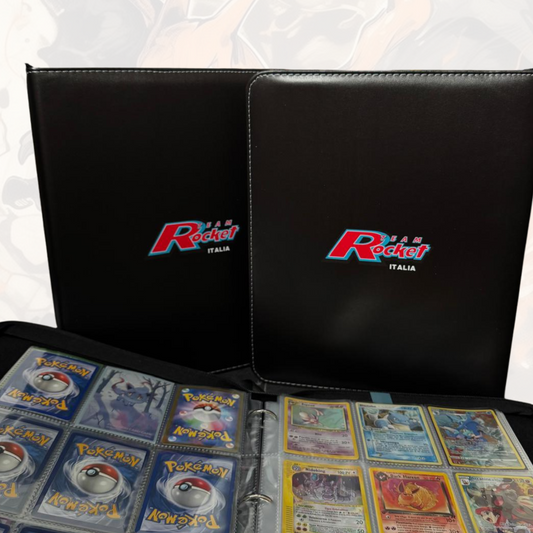 Raccoglitore Carte Pokémon 900 Slot – 50 Fogli da 18 Slot | Team Rocket Italia
